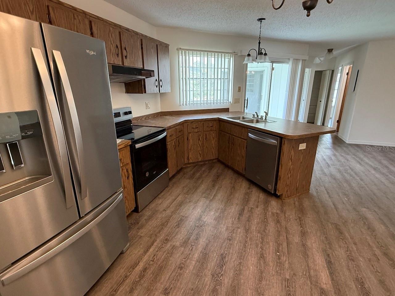 210 FERNWOOD ST #210, LEESBURG, FL, 34748