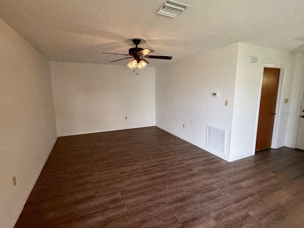 210 FERNWOOD ST #210, LEESBURG, FL, 34748