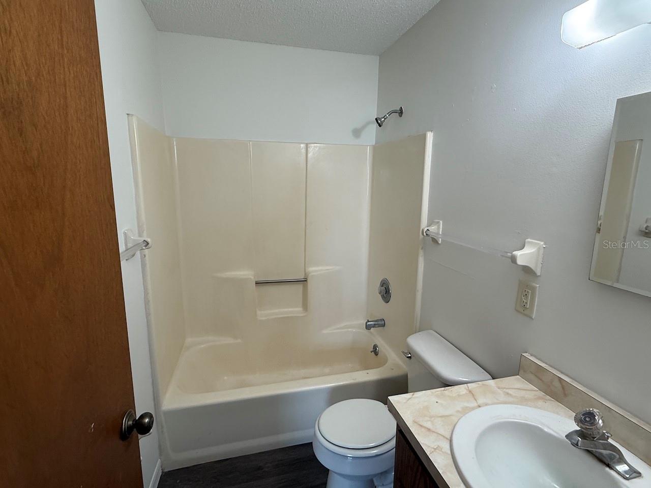 210 FERNWOOD ST #210, LEESBURG, FL, 34748