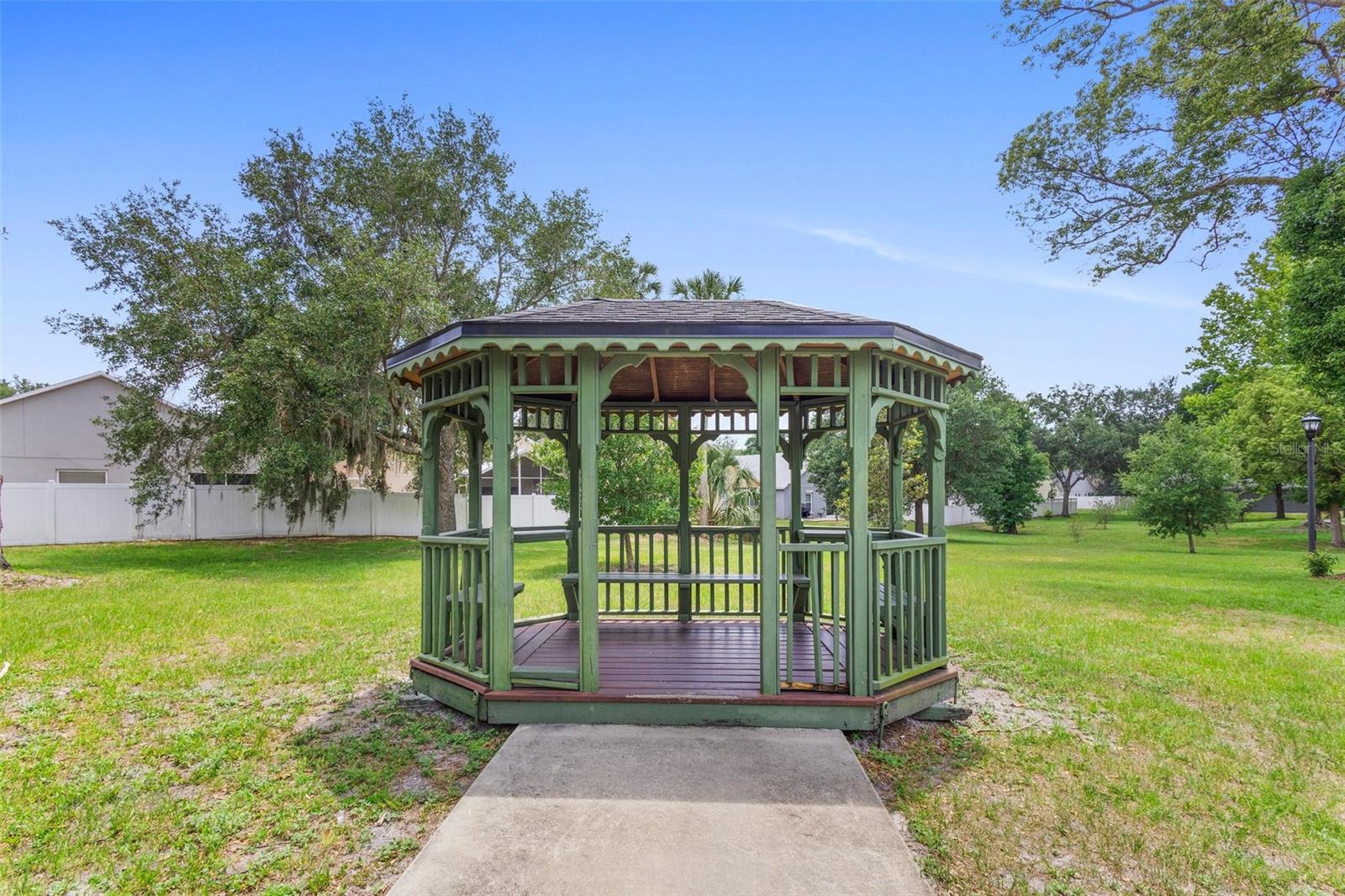 700 SPRING CAVERN AVE, ORANGE CITY, FL, 32763