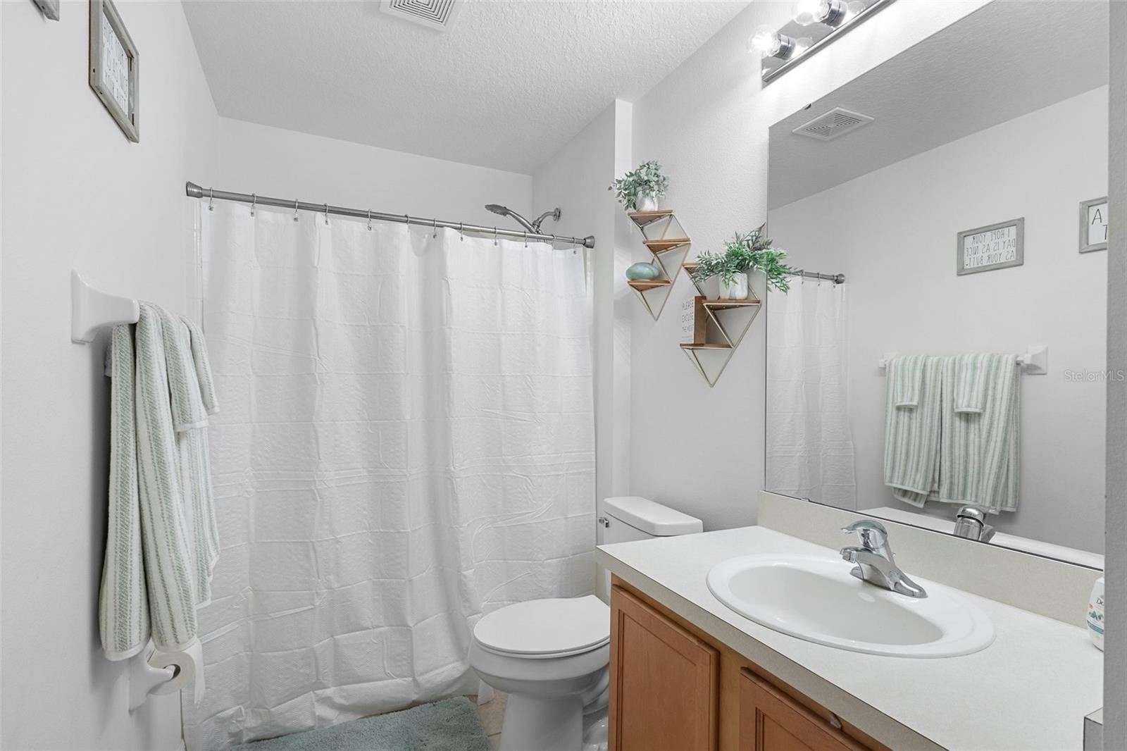 700 SPRING CAVERN AVE, ORANGE CITY, FL, 32763