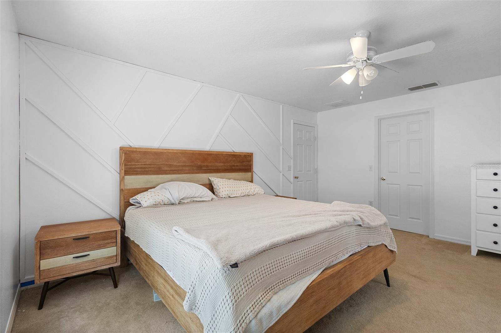 700 SPRING CAVERN AVE, ORANGE CITY, FL, 32763