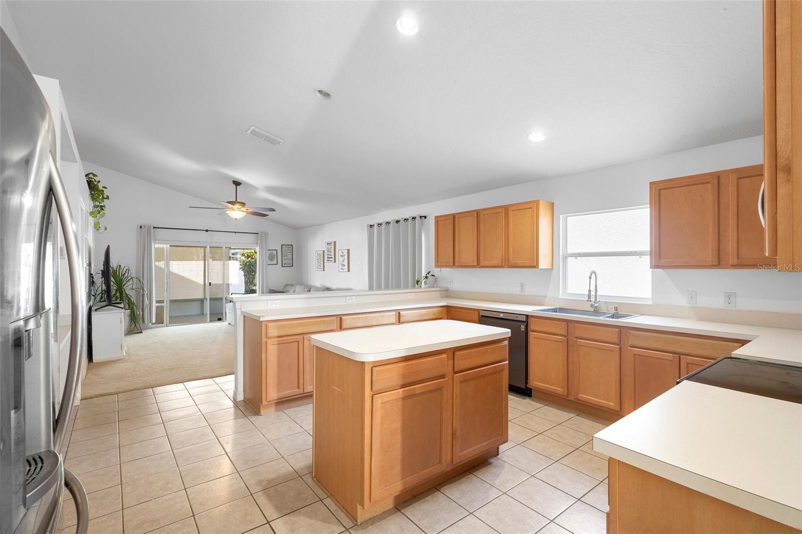 700 SPRING CAVERN AVE, ORANGE CITY, FL, 32763