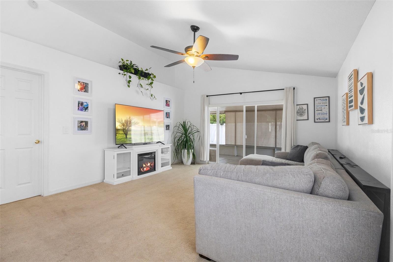 700 SPRING CAVERN AVE, ORANGE CITY, FL, 32763