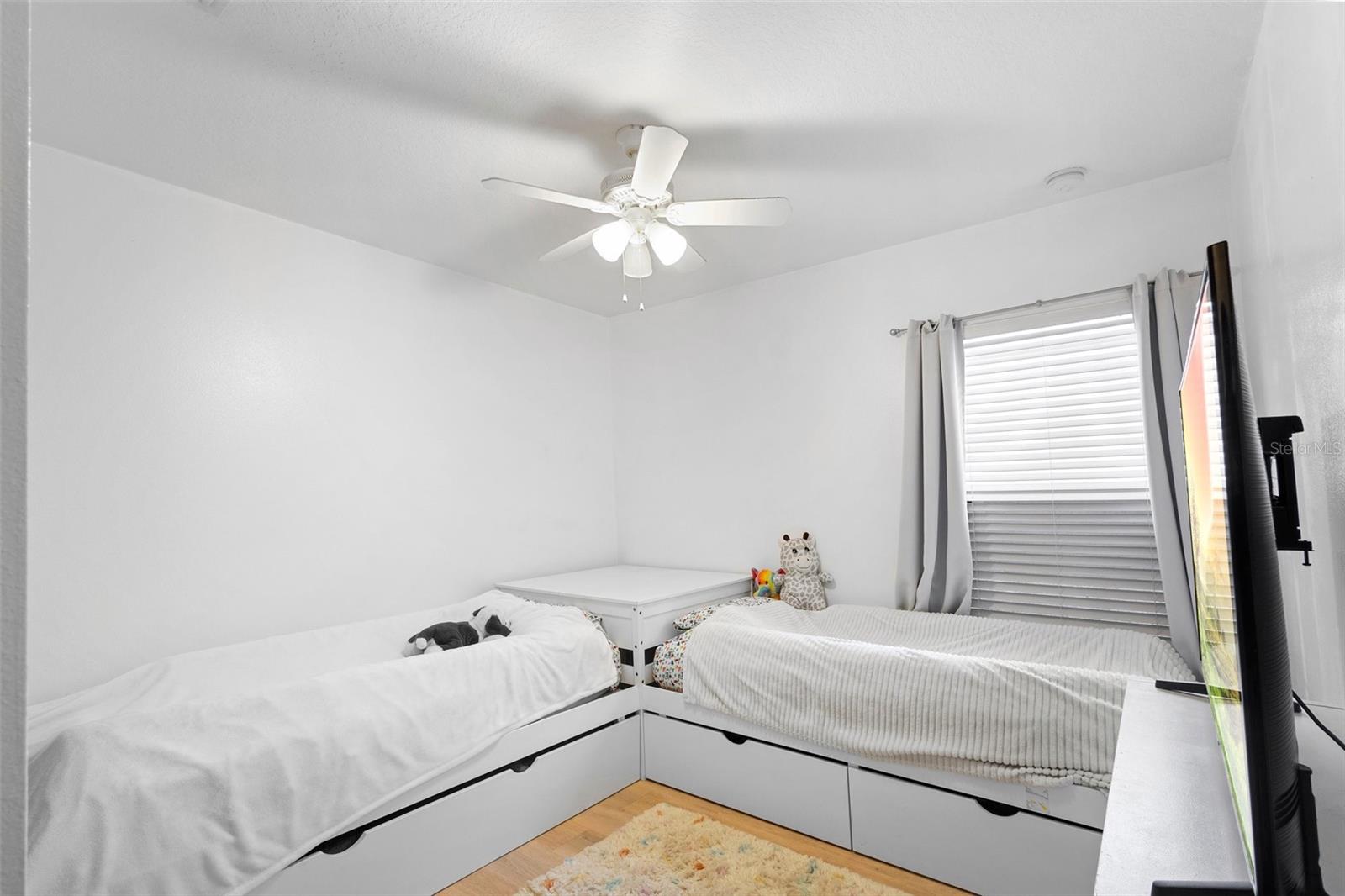 700 SPRING CAVERN AVE, ORANGE CITY, FL, 32763