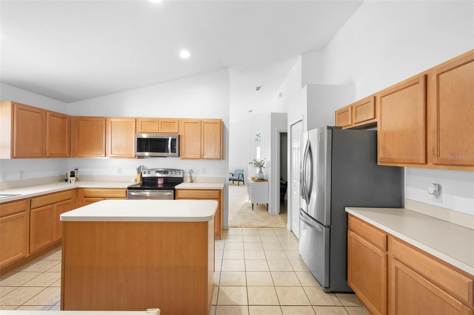 700 SPRING CAVERN AVE, ORANGE CITY, FL, 32763