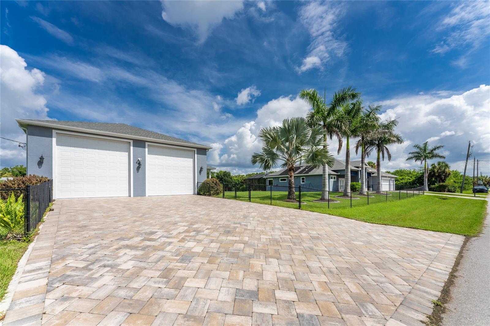 1025 CHESHIRE ST, PORT CHARLOTTE, FL, 33953