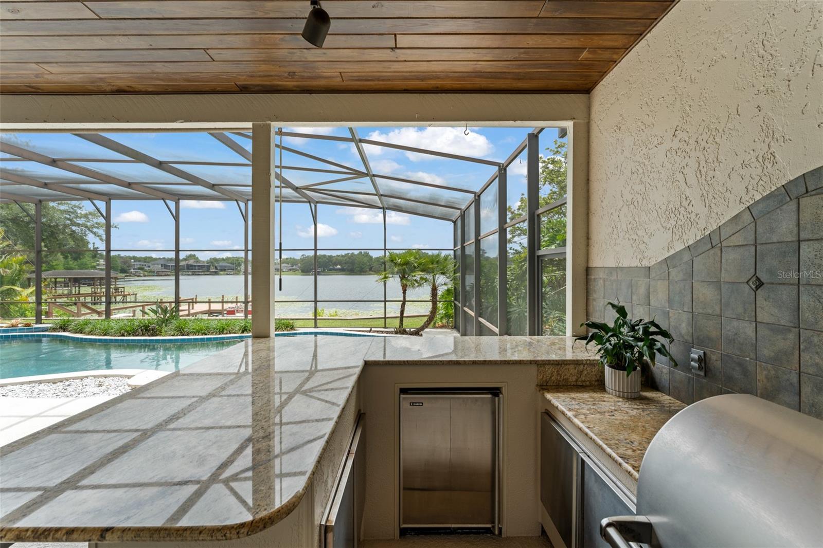 O6310851 Property Photo
