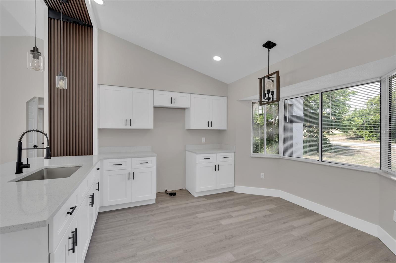 1617 HALLCREST DR, DELTONA, FL, 32725