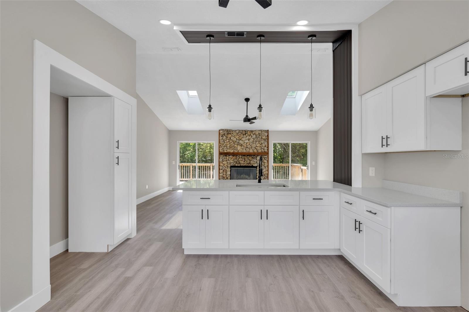 1617 HALLCREST DR, DELTONA, FL, 32725