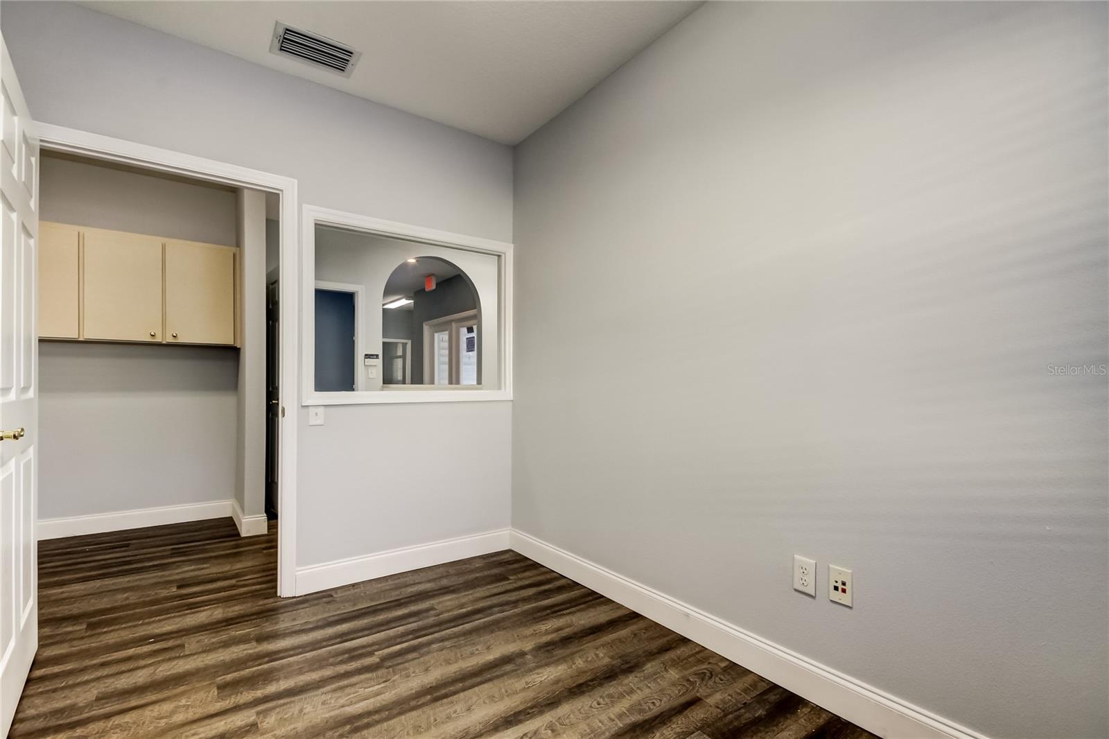 130 E BLOOMINGDALE AVE, BRANDON, FL, 33511