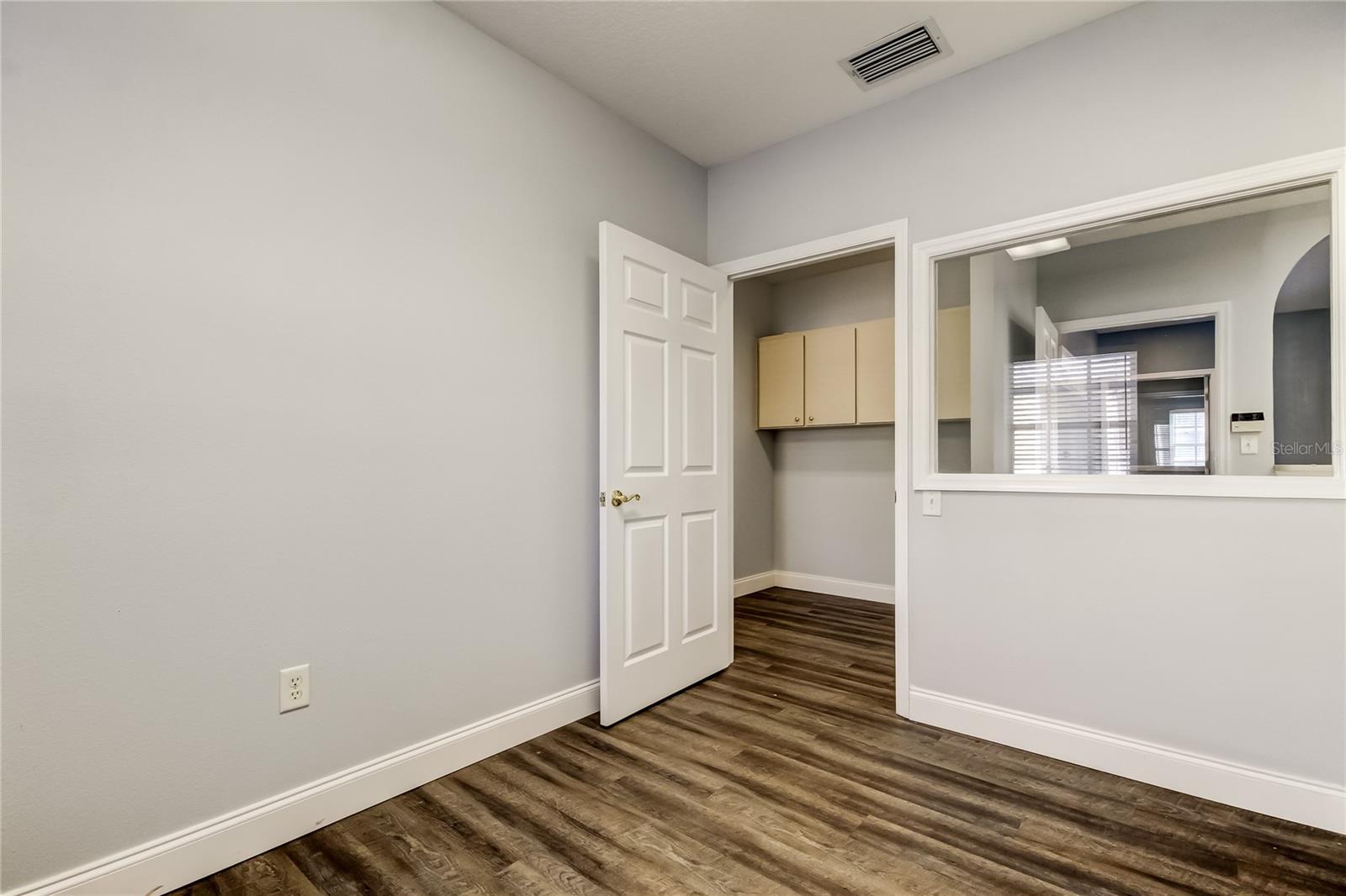 130 E BLOOMINGDALE AVE, BRANDON, FL, 33511