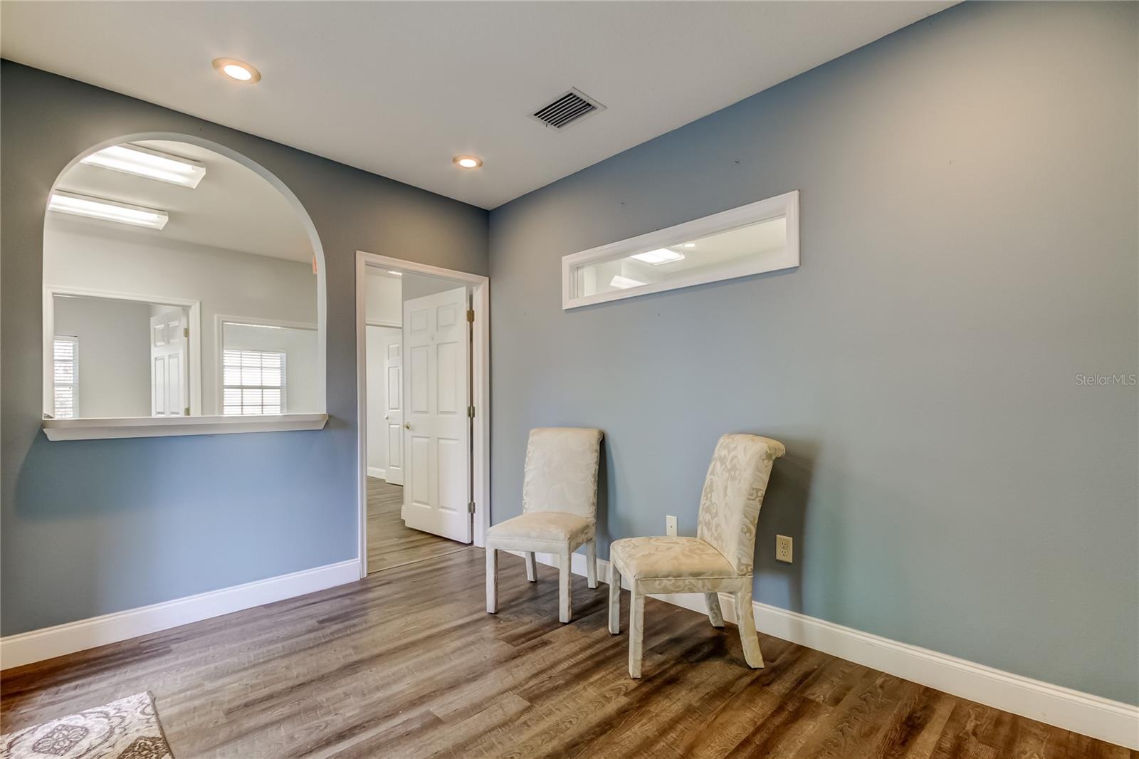 130 E BLOOMINGDALE AVE, BRANDON, FL, 33511