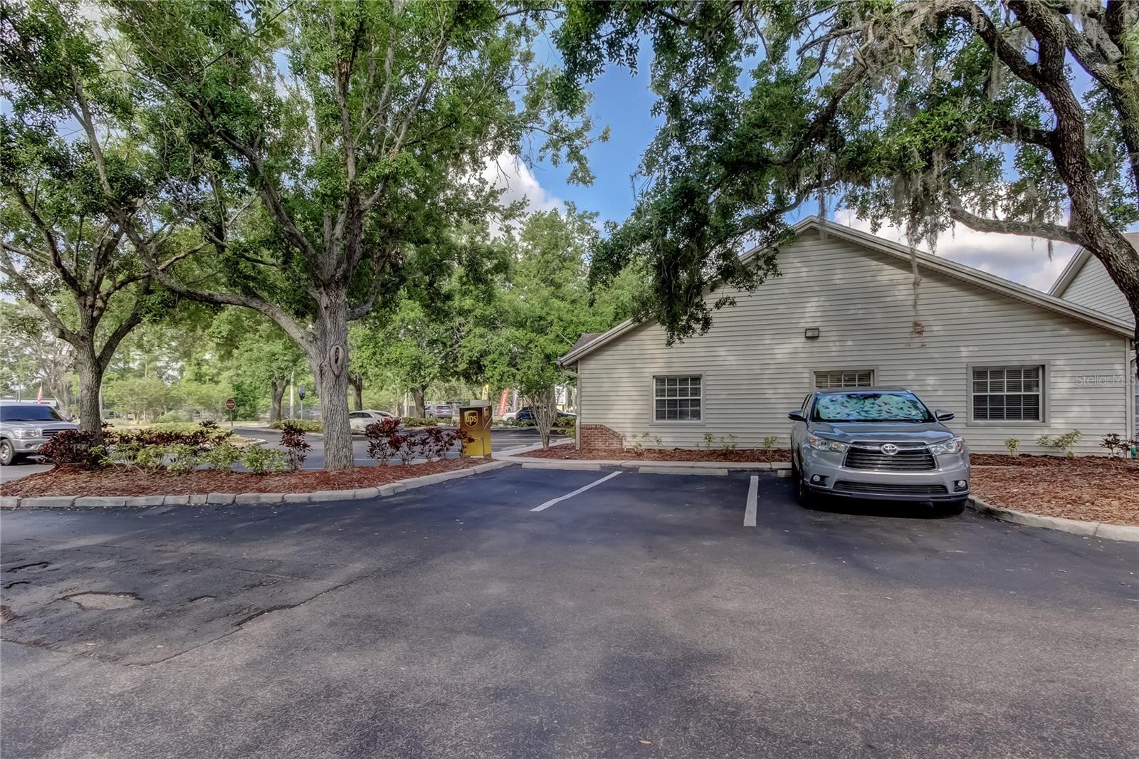 130 E BLOOMINGDALE AVE, BRANDON, FL, 33511