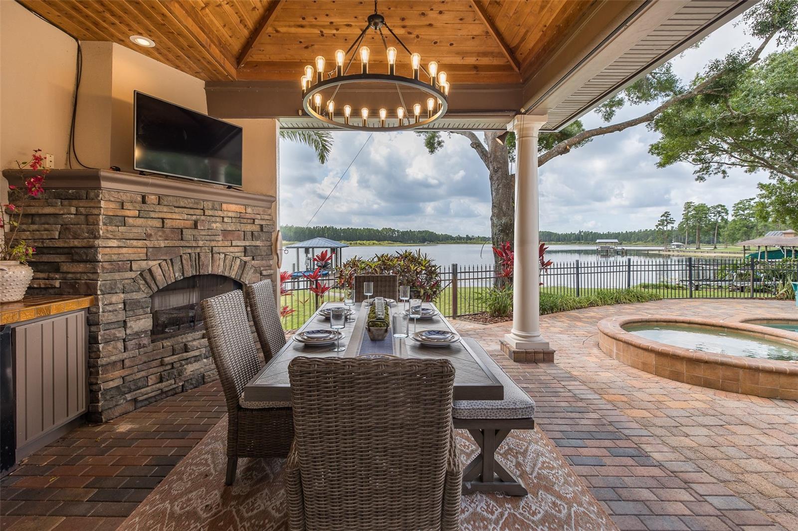 1834 DAIQUIRI LN, LUTZ, FL, 33549