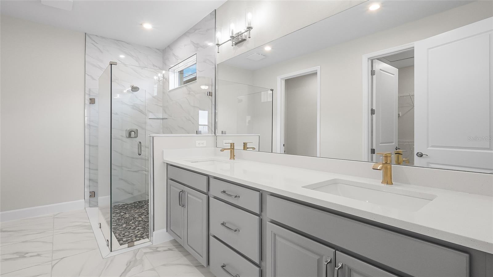 570 HAMMOCK OAKS BLVD, LADY LAKE, FL, 32159