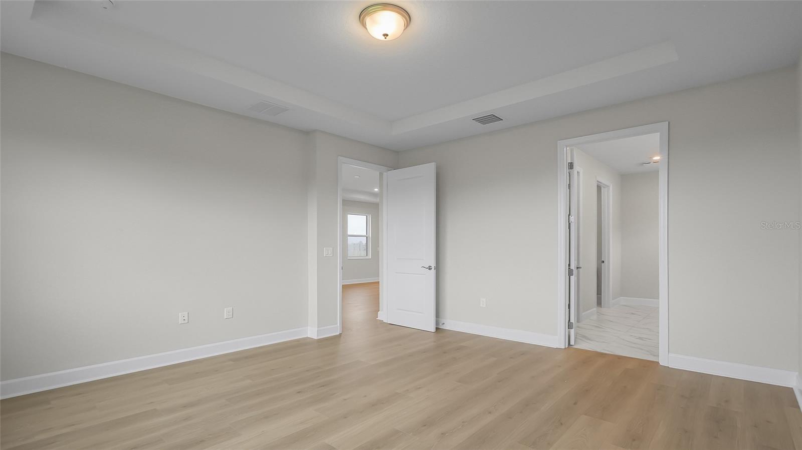 570 HAMMOCK OAKS BLVD, LADY LAKE, FL, 32159