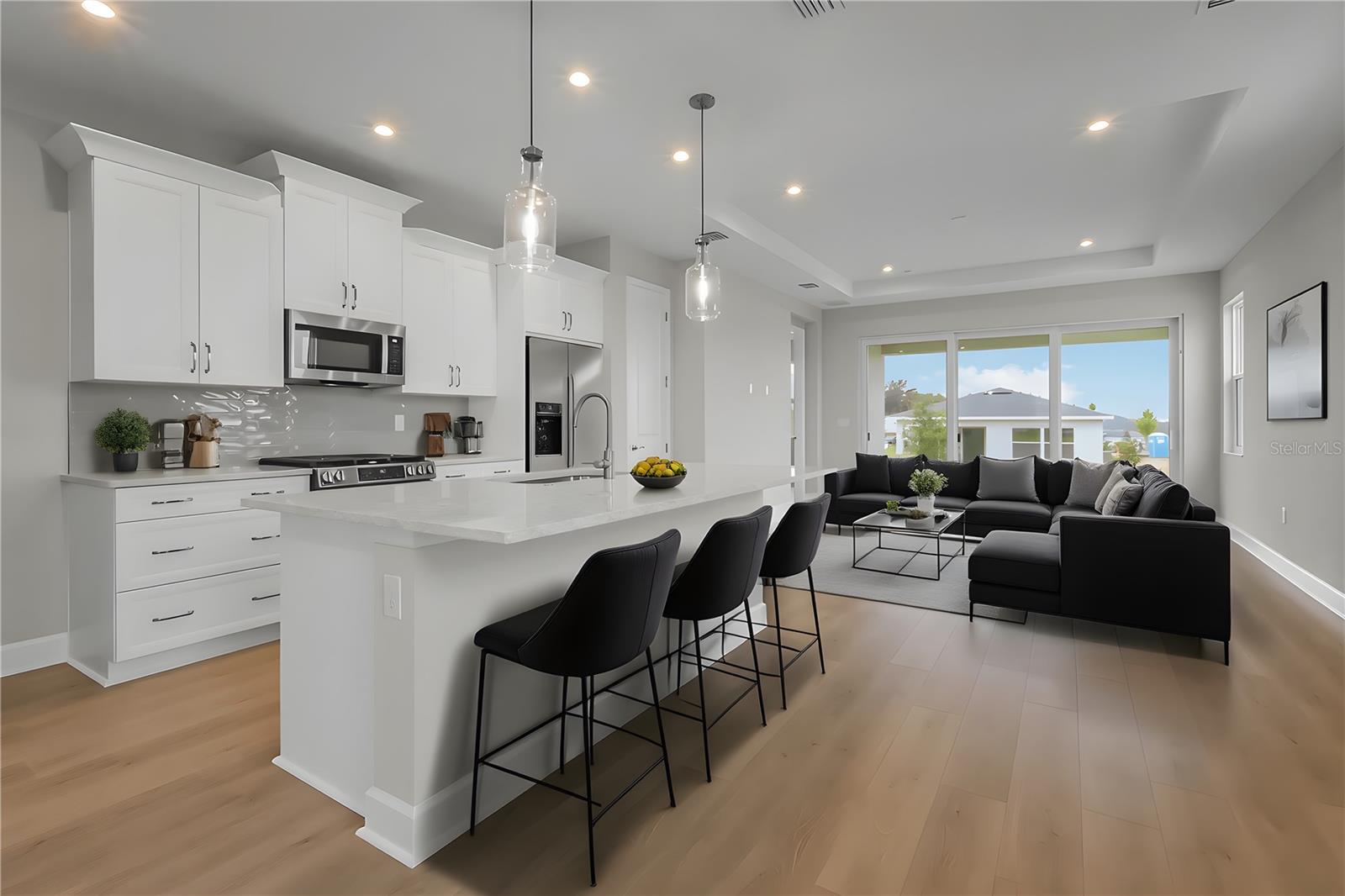 570 HAMMOCK OAKS BLVD, LADY LAKE, FL, 32159