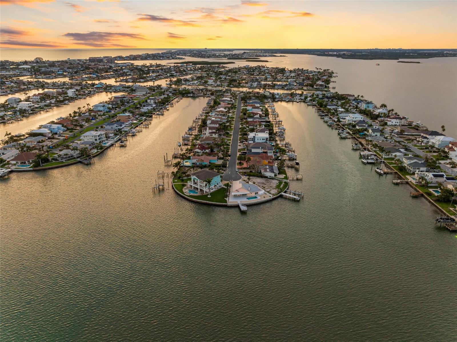 TB8388340 Property Photo