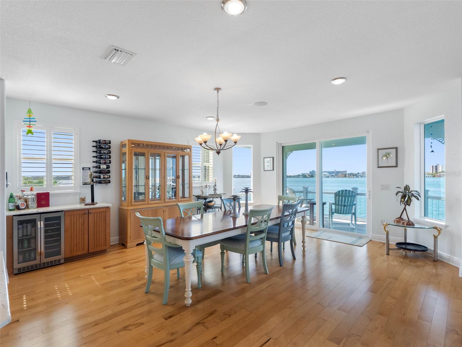 TB8388340 Property Photo