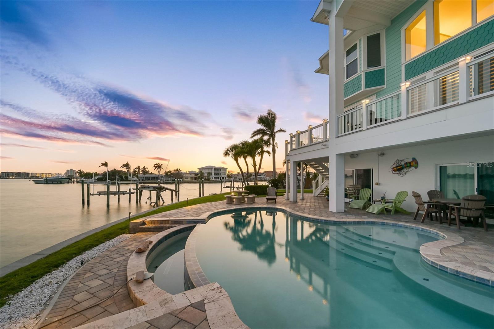 TB8388340 Property Photo