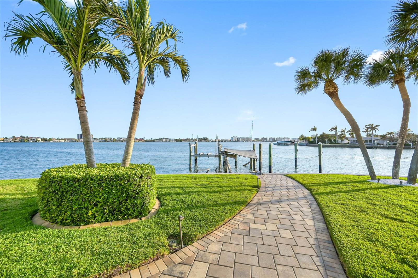 TB8388340 Property Photo