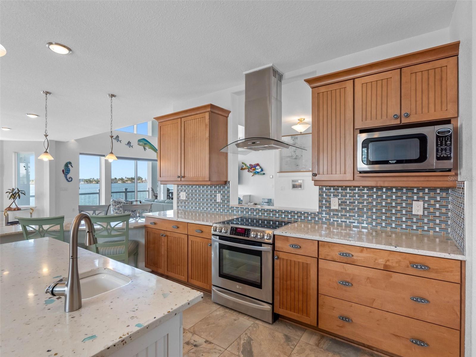 TB8388340 Property Photo