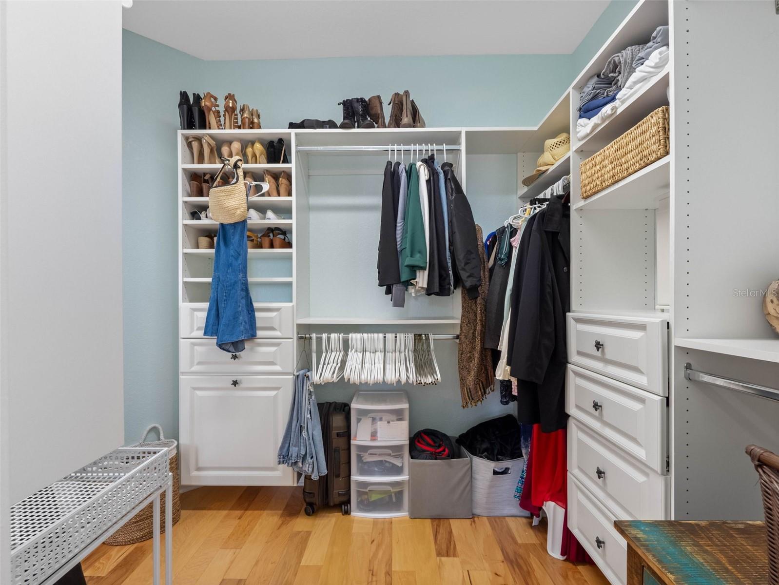 TB8388340 Property Photo