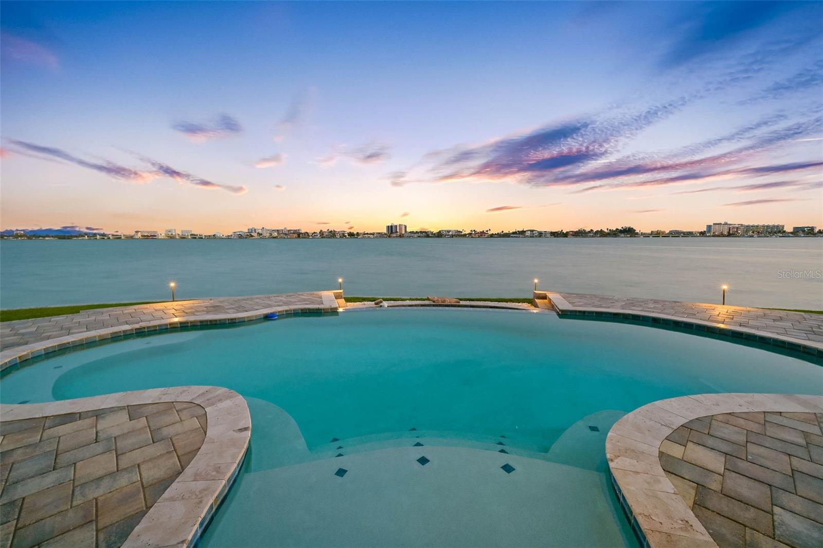 TB8388340 Property Photo