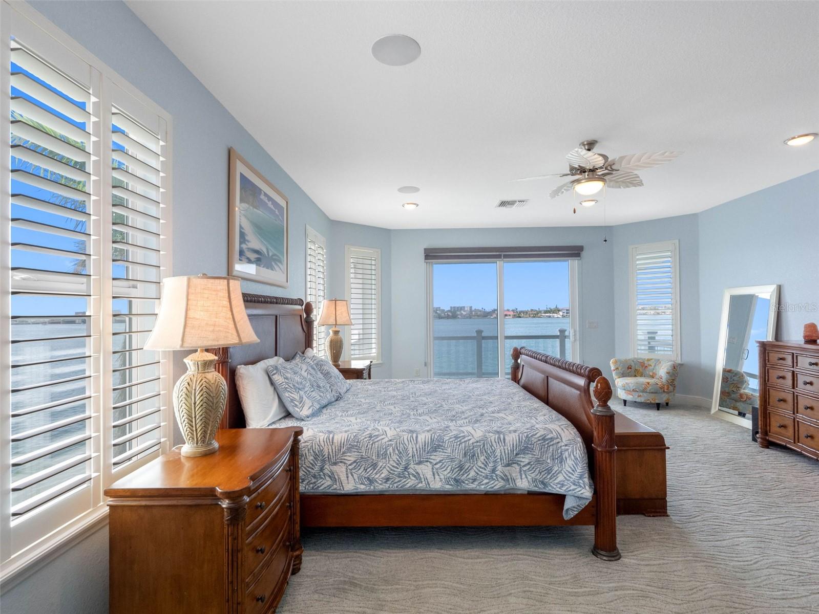 TB8388340 Property Photo