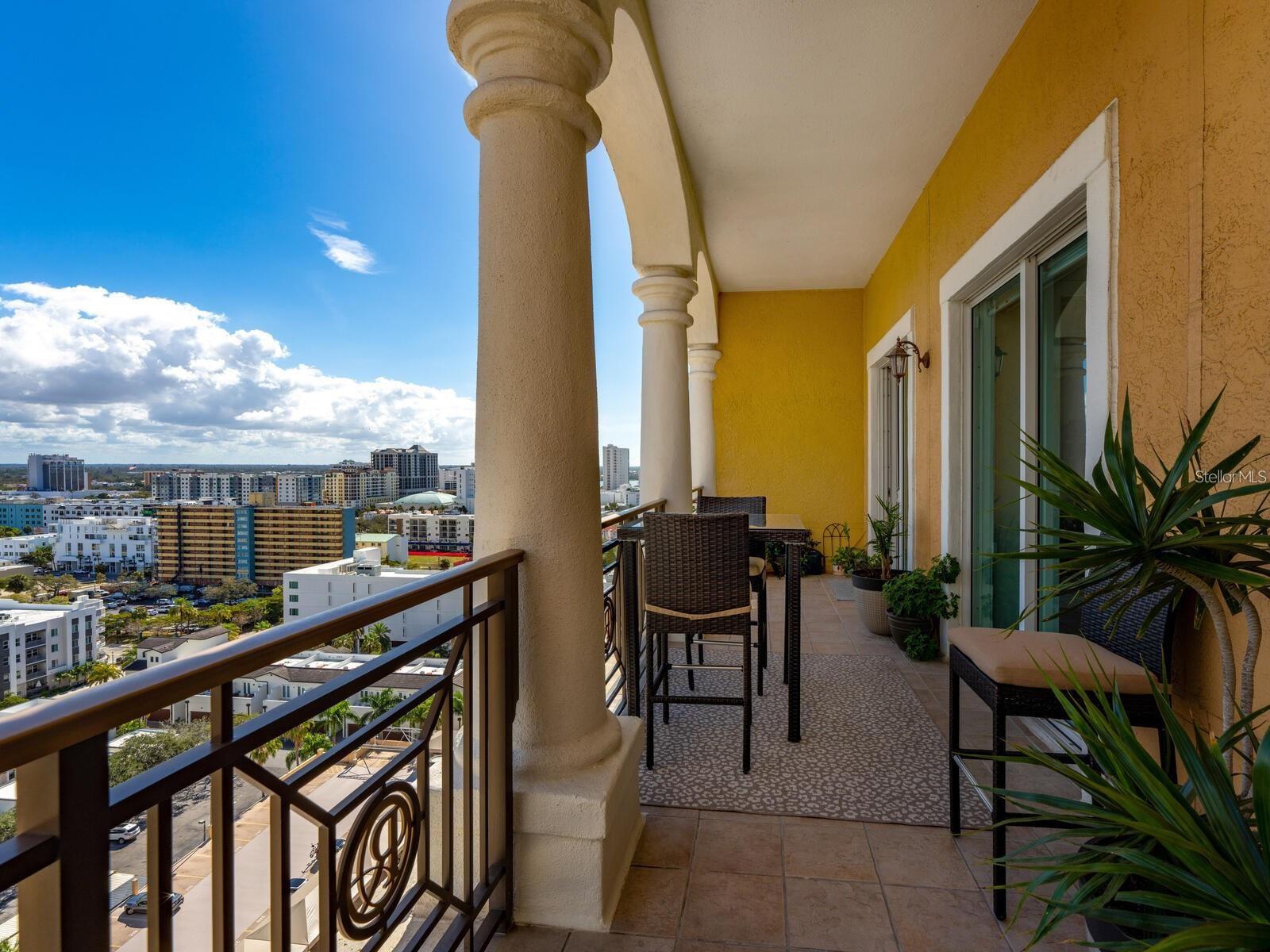 750 N TAMIAMI TRL #PH2, SARASOTA, FL, 34236