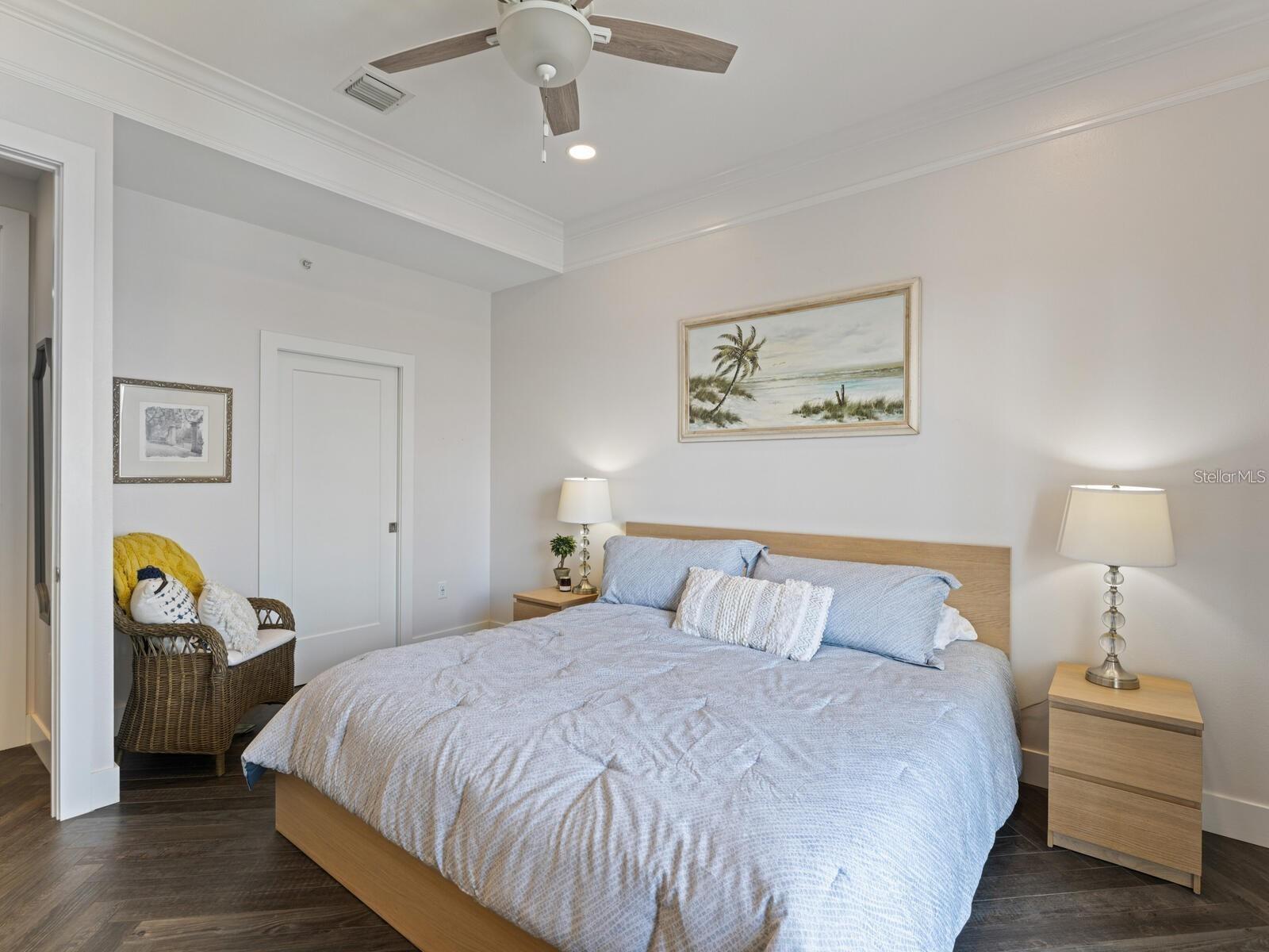 750 N TAMIAMI TRL #PH2, SARASOTA, FL, 34236