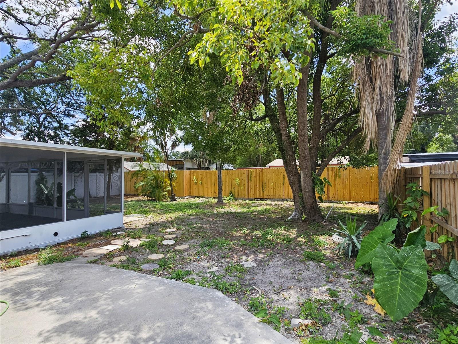 2221 E ANNIE ST, TAMPA, FL, 33612