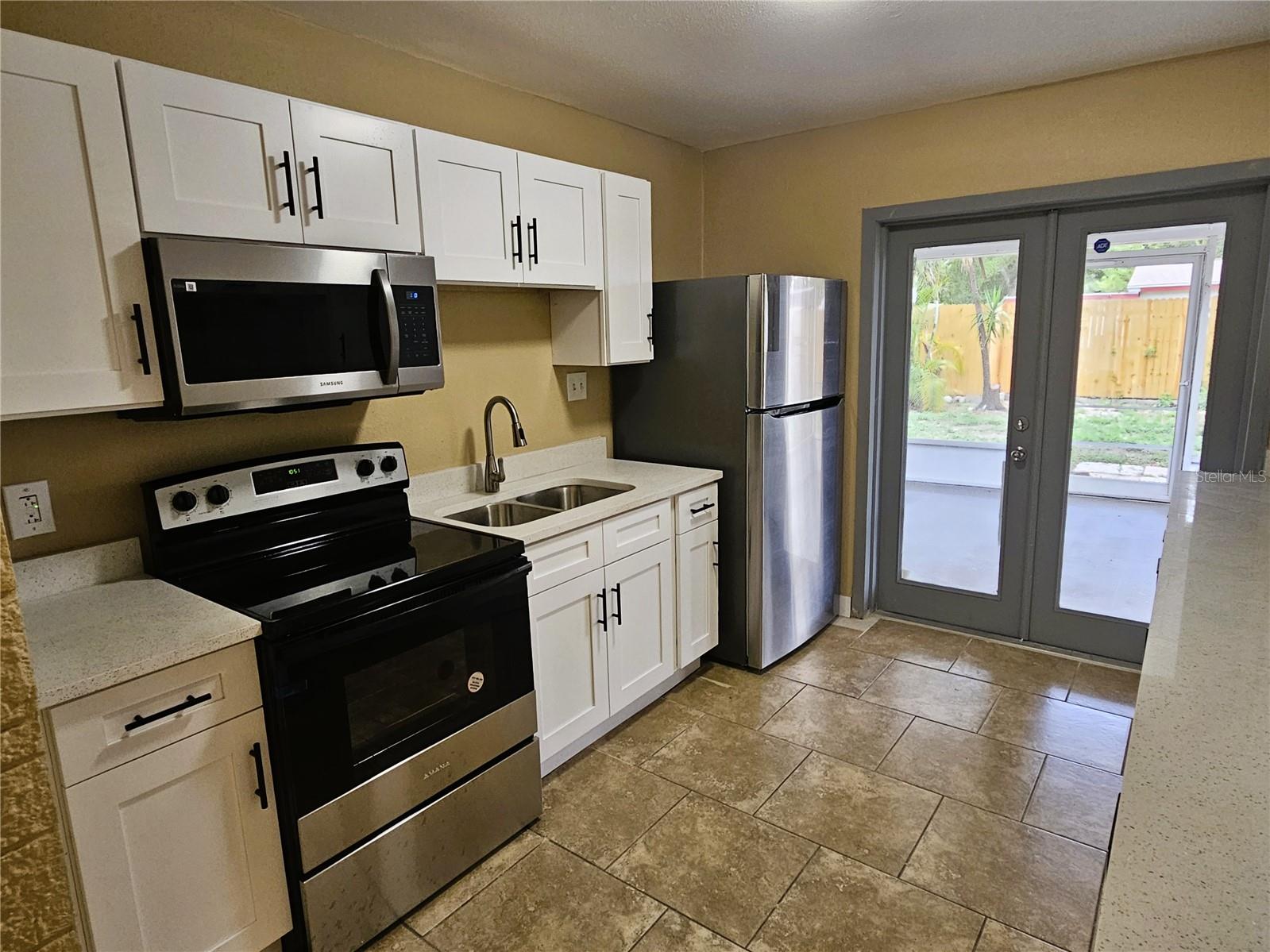 2221 E ANNIE ST, TAMPA, FL, 33612