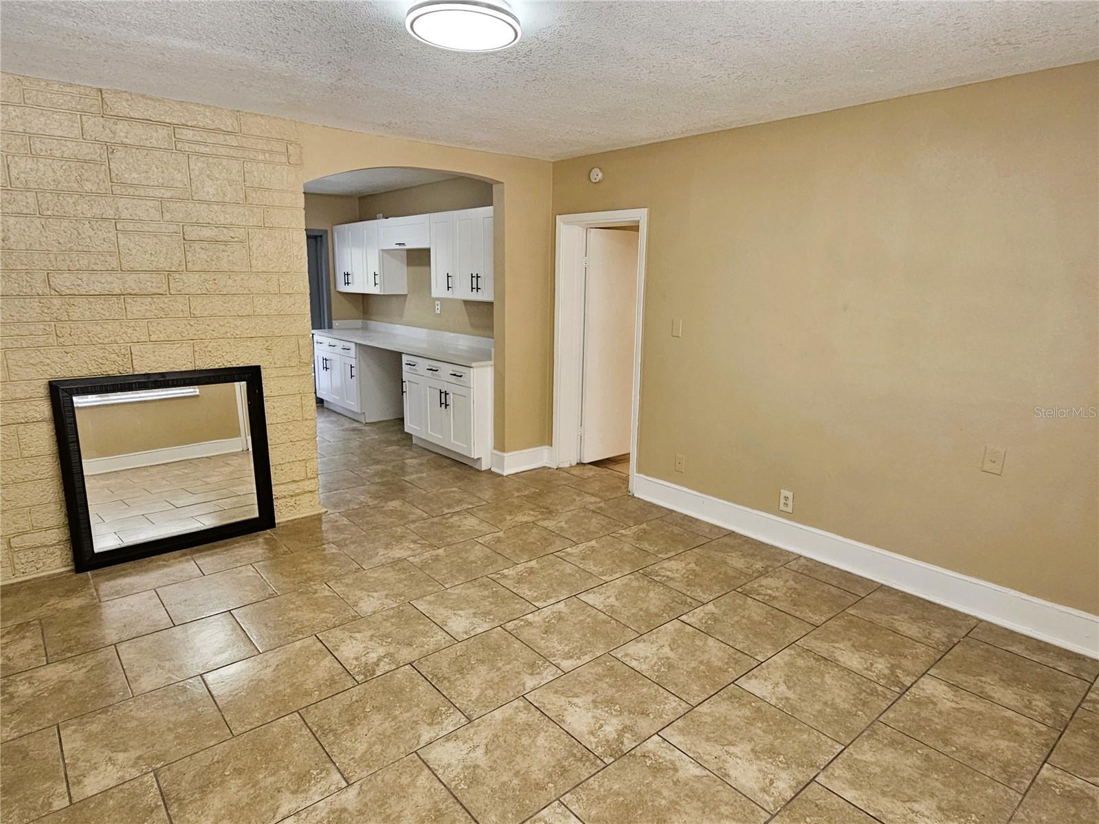 2221 E ANNIE ST, TAMPA, FL, 33612