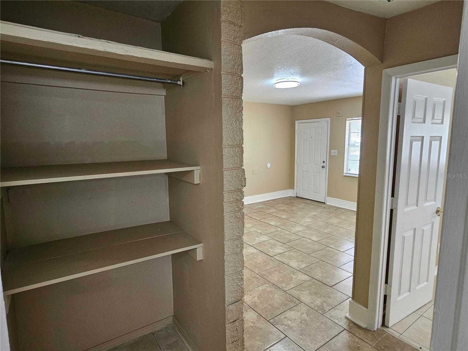 2221 E ANNIE ST, TAMPA, FL, 33612