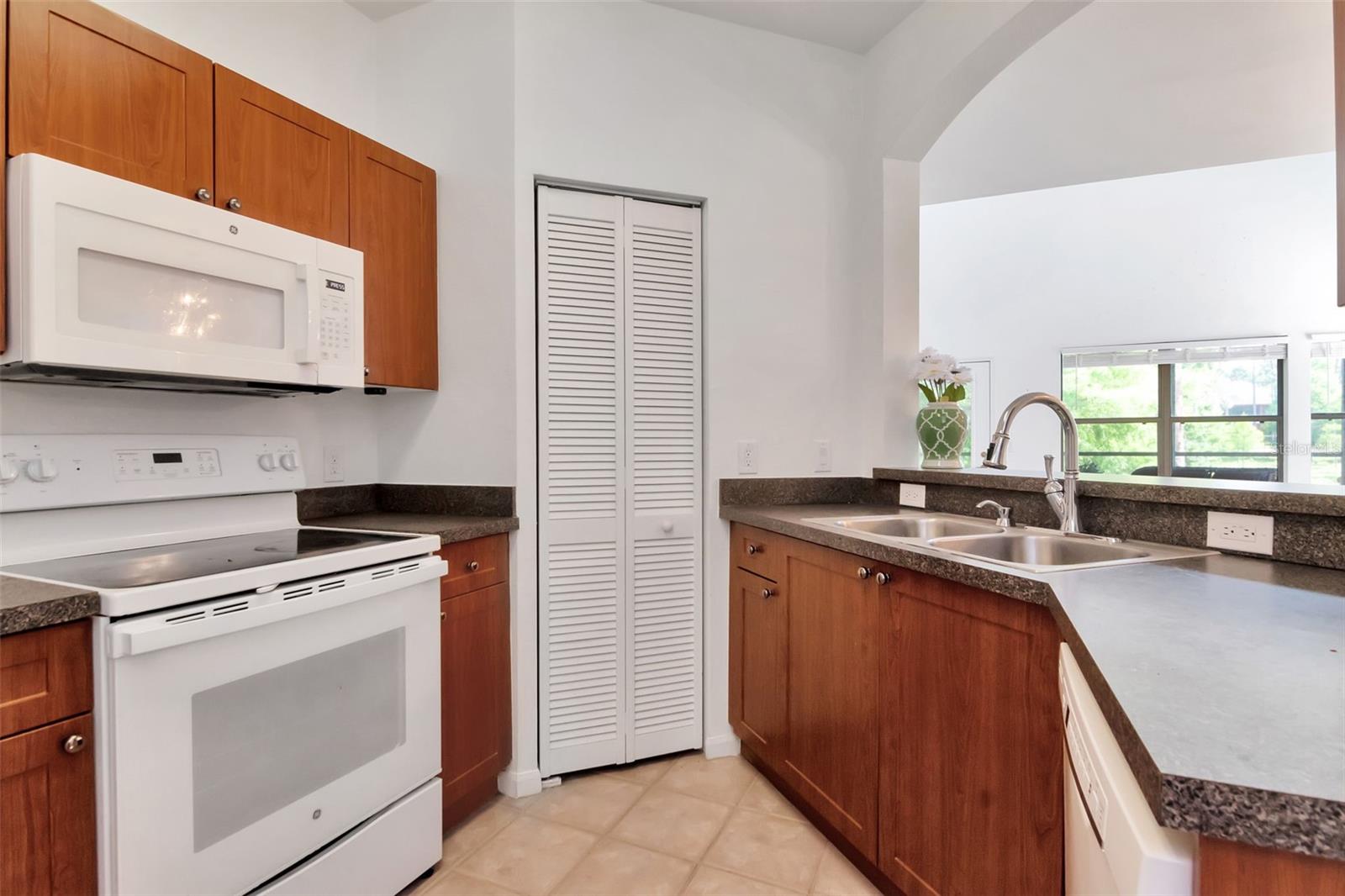 2173 TUSCANY TRCE #8, PALM HARBOR, FL, 34683