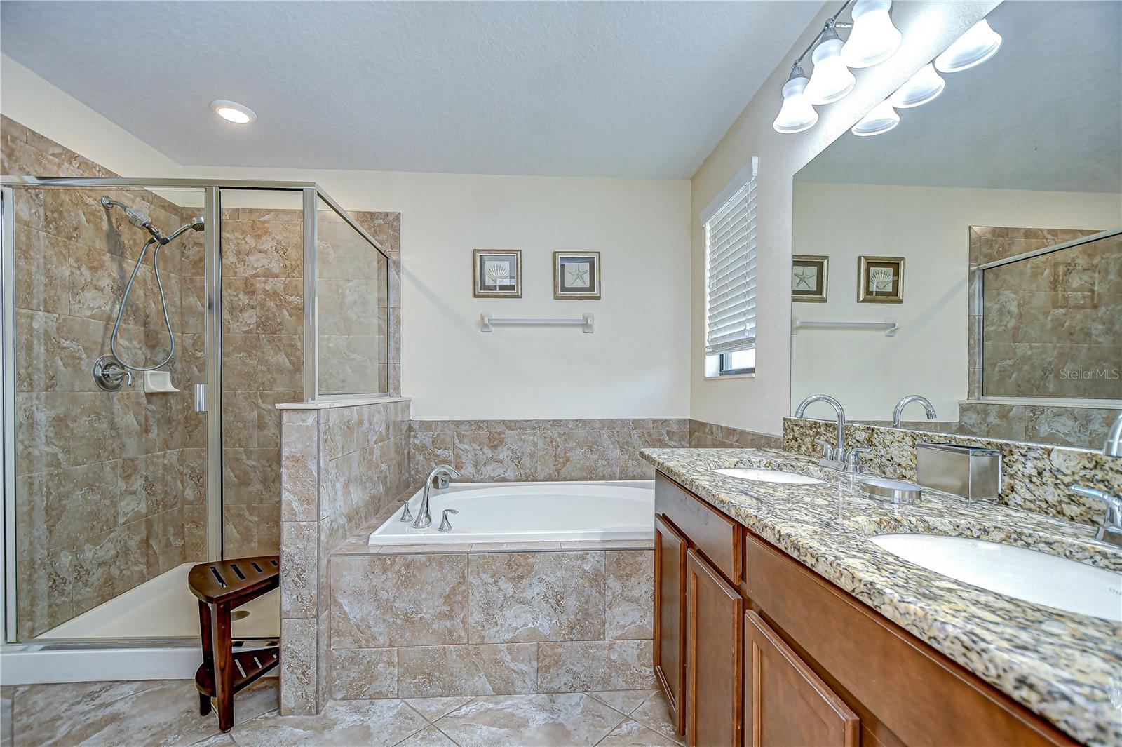 2723 GARDEN FALLS DR, BRANDON, FL, 33511