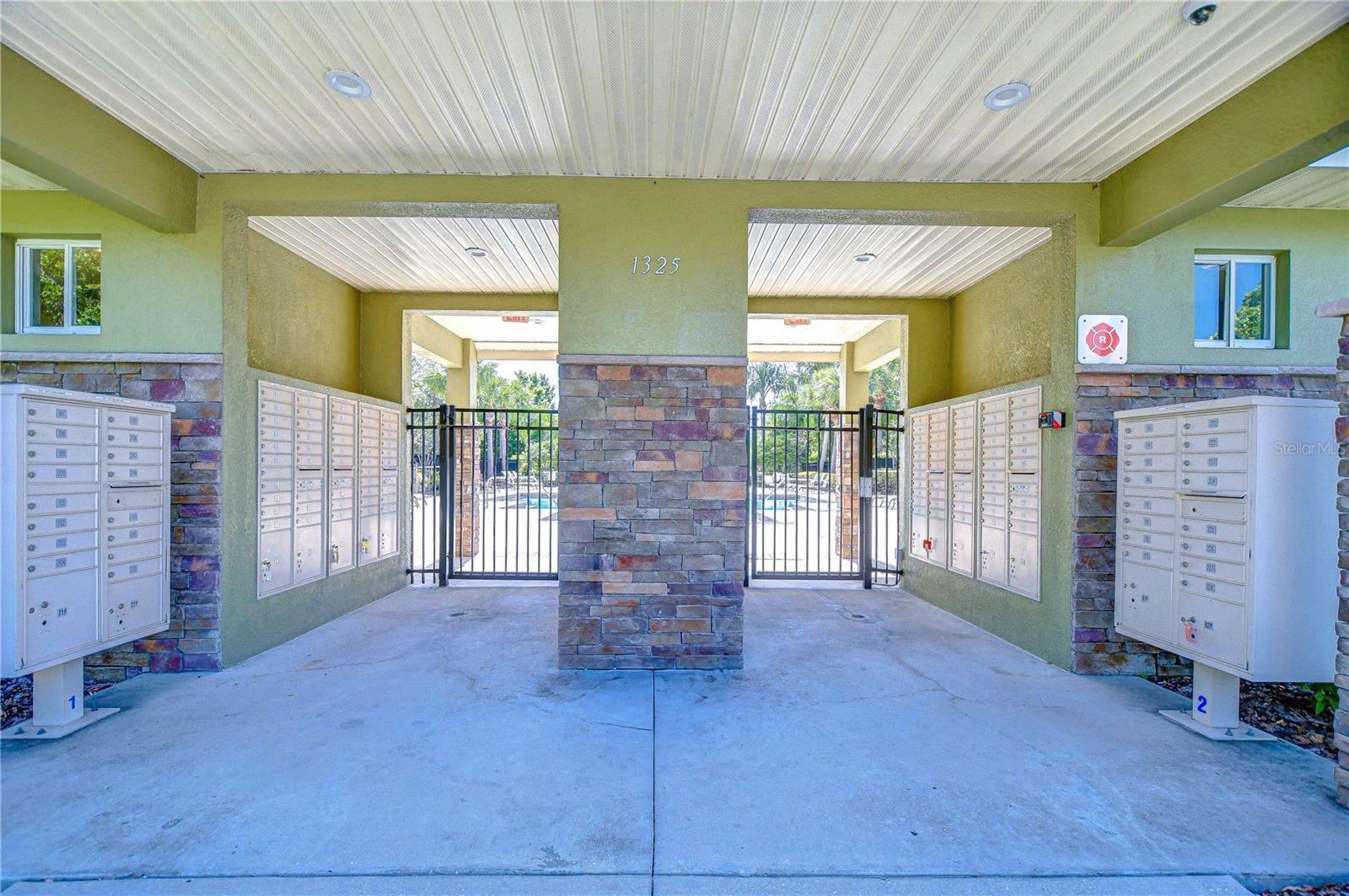 2723 GARDEN FALLS DR, BRANDON, FL, 33511