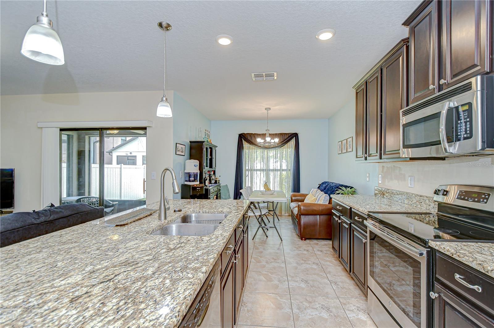 2723 GARDEN FALLS DR, BRANDON, FL, 33511