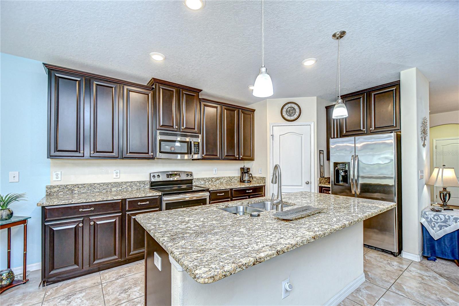 2723 GARDEN FALLS DR, BRANDON, FL, 33511