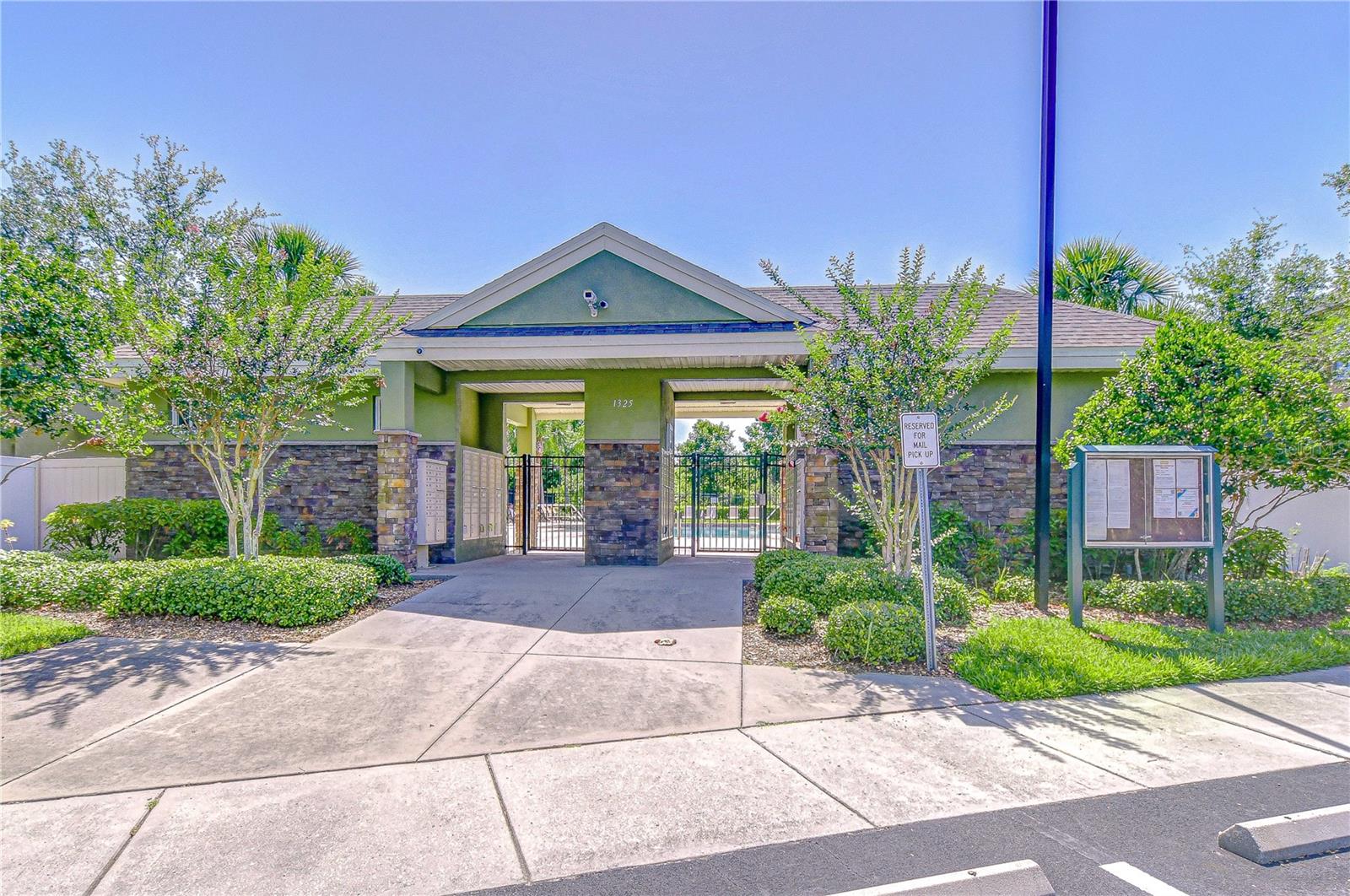 2723 GARDEN FALLS DR, BRANDON, FL, 33511