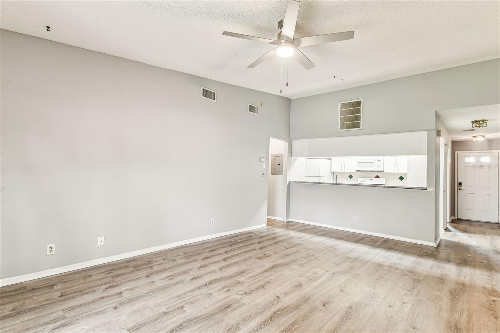 39650 US HIGHWAY 19 N #143, TARPON SPRINGS, FL, 34689