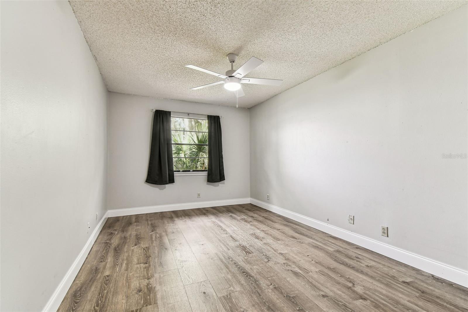 39650 US HIGHWAY 19 N #143, TARPON SPRINGS, FL, 34689