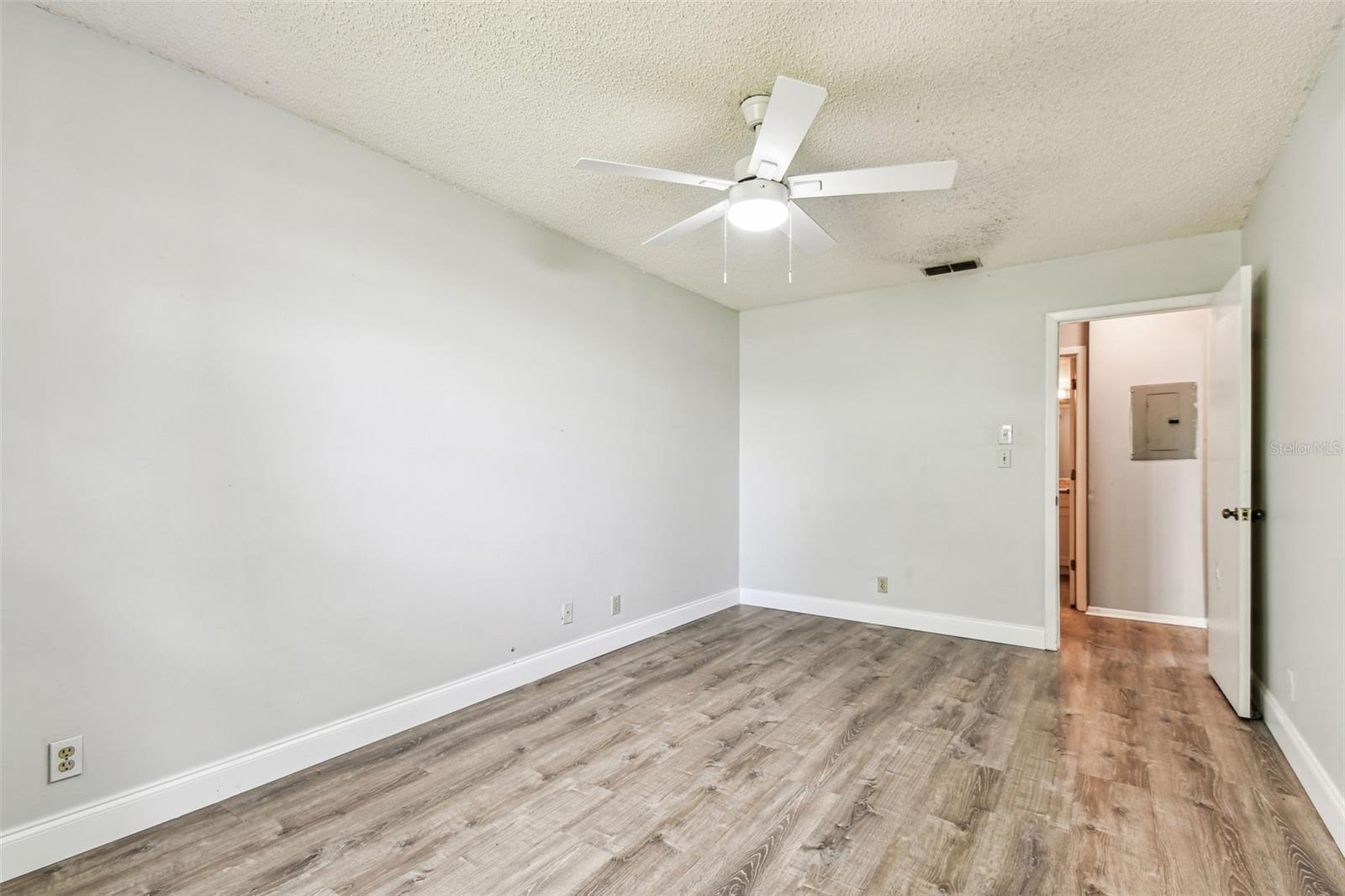 39650 US HIGHWAY 19 N #143, TARPON SPRINGS, FL, 34689