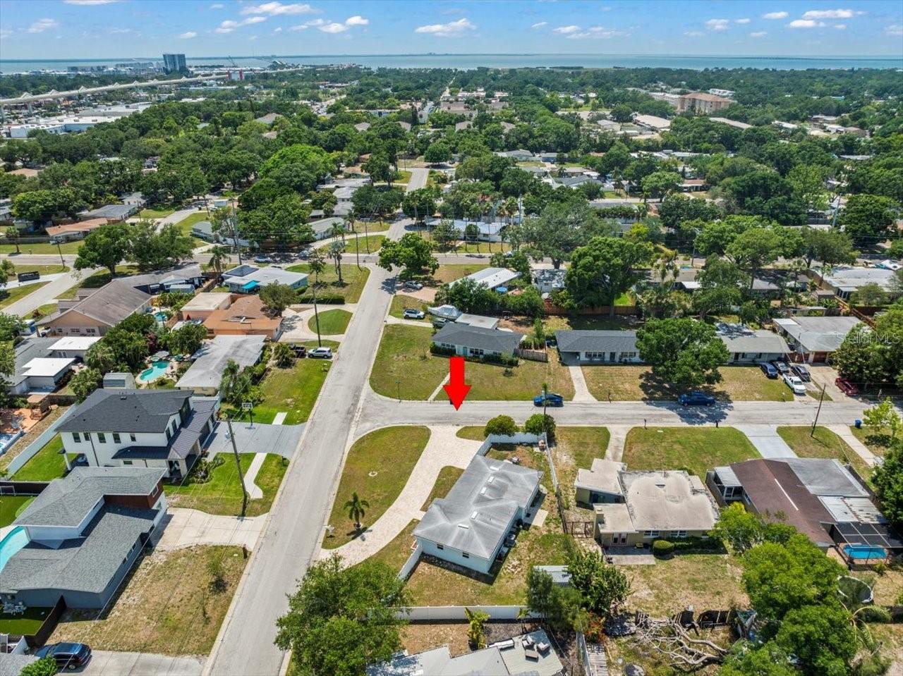 4005 W COACHMAN AVE, TAMPA, FL, 33611