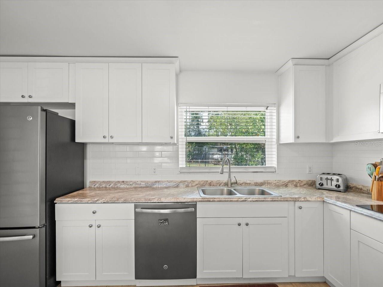 4005 W COACHMAN AVE, TAMPA, FL, 33611