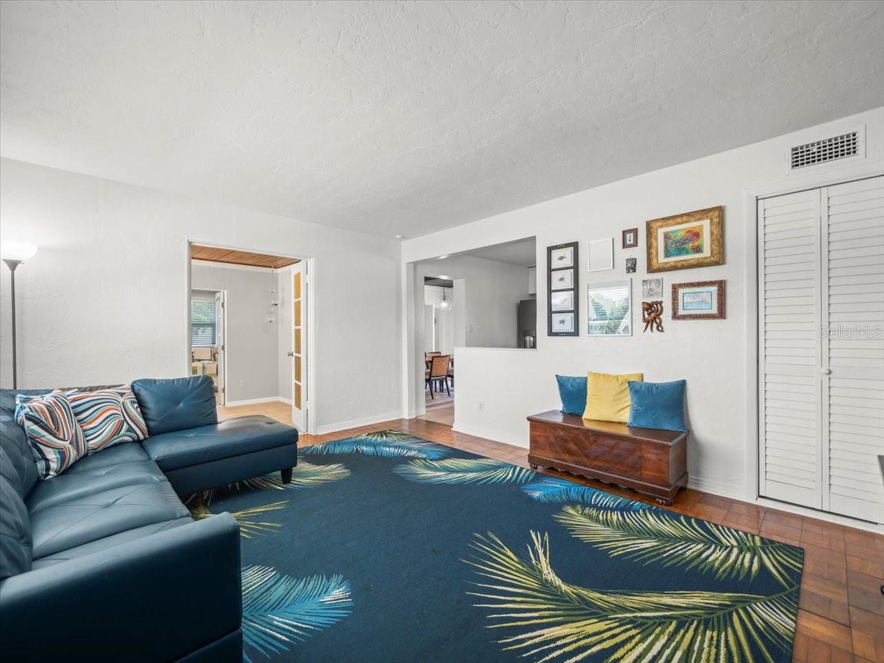 4005 W COACHMAN AVE, TAMPA, FL, 33611