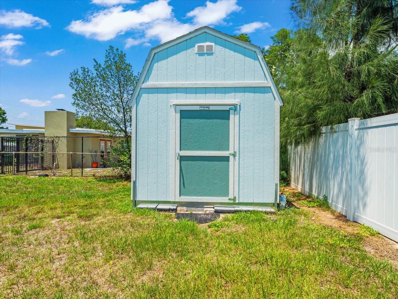 4005 W COACHMAN AVE, TAMPA, FL, 33611