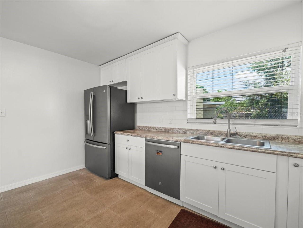 4005 W COACHMAN AVE, TAMPA, FL, 33611